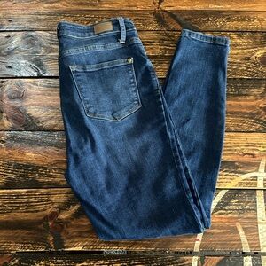 Judy Blue Skinny Fit Dark Wash Non Distressed Jeans. Size 7/28